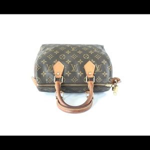 Offers! Louis Vuitton Speedy 25 Monogram Canvas.